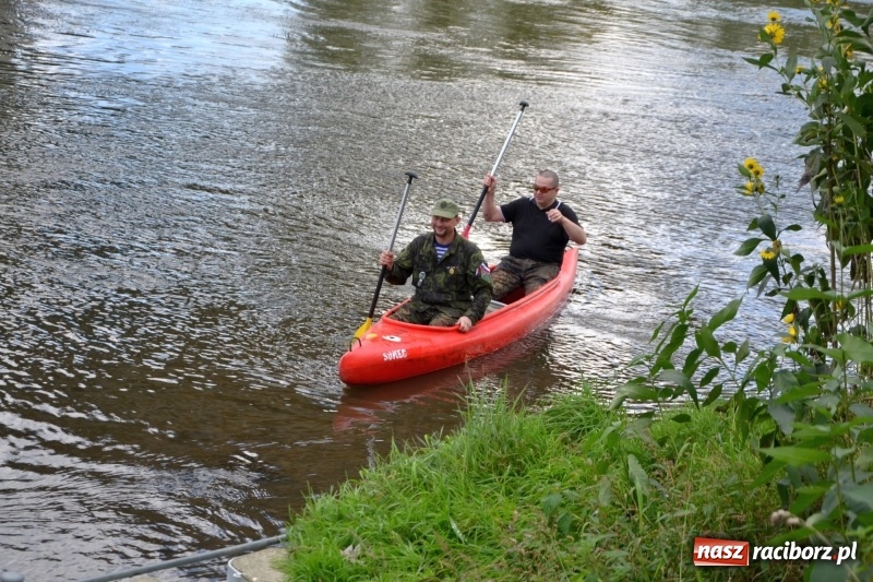 Zdjęcie w galerii na portalu naszraciborz.pl: Ostani spływ w sezonie. Symboliczne zamknięcie Meandrów Odry wiadomości z regionu