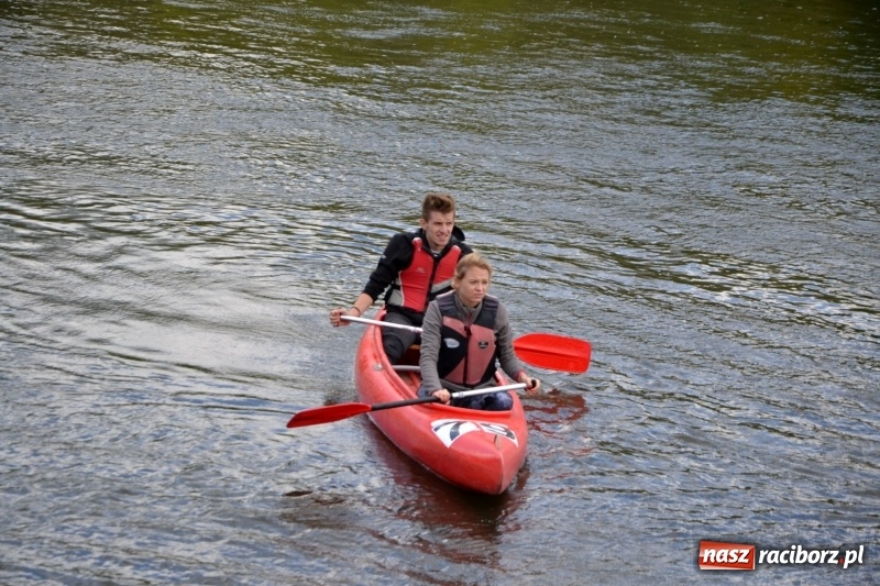 Zdjęcie w galerii na portalu naszraciborz.pl: Ostani spływ w sezonie. Symboliczne zamknięcie Meandrów Odry wiadomości z regionu