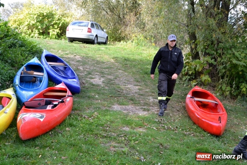 Zdjęcie w galerii na portalu naszraciborz.pl: Ostani spływ w sezonie. Symboliczne zamknięcie Meandrów Odry wiadomości z regionu