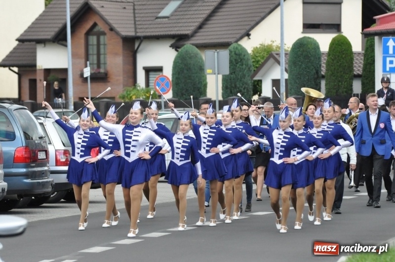 Zdjęcie w galerii na portalu naszraciborz.pl: Raciborski Hubertus 2018. Przemarsz przez miasto i pogoń za lisem wiadomości z regionu