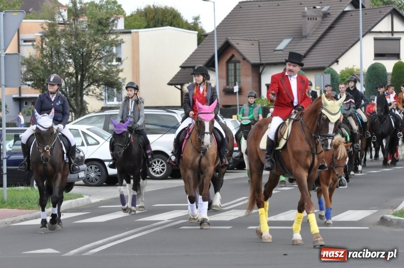 Zdjęcie w galerii na portalu naszraciborz.pl: Raciborski Hubertus 2018. Przemarsz przez miasto i pogoń za lisem wiadomości z regionu