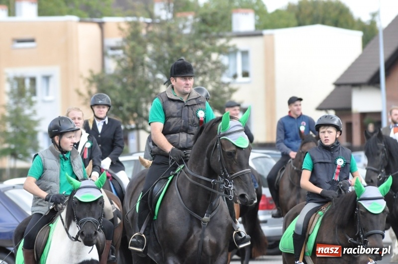 Zdjęcie w galerii na portalu naszraciborz.pl: Raciborski Hubertus 2018. Przemarsz przez miasto i pogoń za lisem wiadomości z regionu