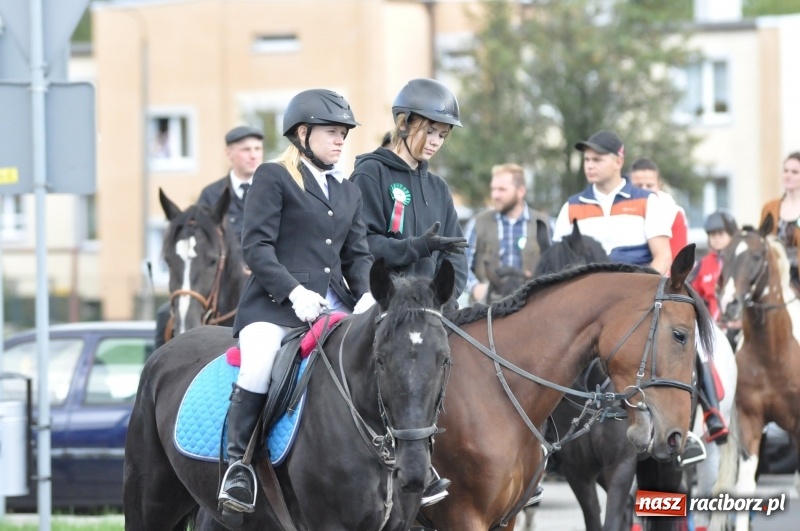 Zdjęcie w galerii na portalu naszraciborz.pl: Raciborski Hubertus 2018. Przemarsz przez miasto i pogoń za lisem wiadomości z regionu