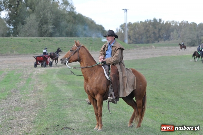 Zdjęcie w galerii na portalu naszraciborz.pl: Raciborski Hubertus 2018. Przemarsz przez miasto i pogoń za lisem wiadomości z regionu