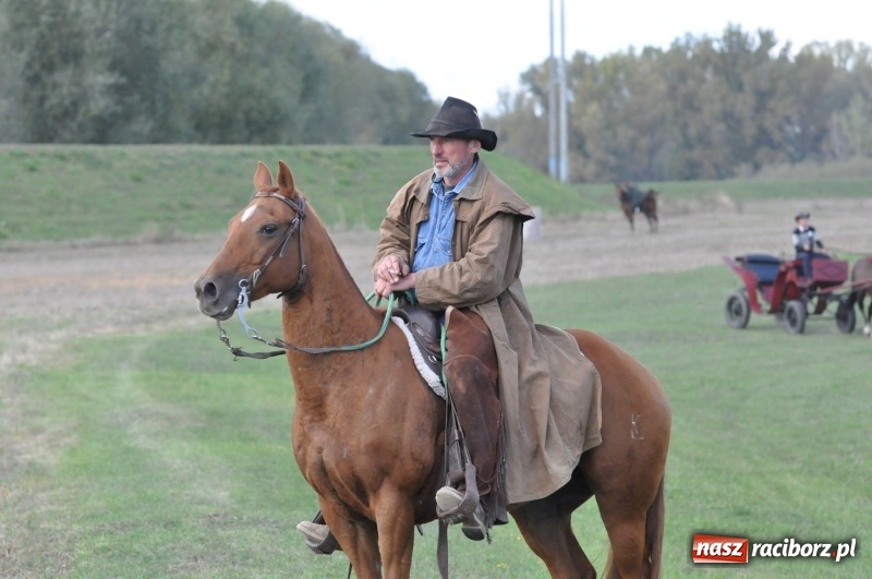 Zdjęcie w galerii na portalu naszraciborz.pl: Raciborski Hubertus 2018. Przemarsz przez miasto i pogoń za lisem wiadomości z regionu