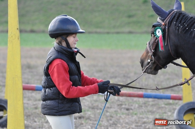 Zdjęcie w galerii na portalu naszraciborz.pl: Raciborski Hubertus 2018. Przemarsz przez miasto i pogoń za lisem wiadomości z regionu