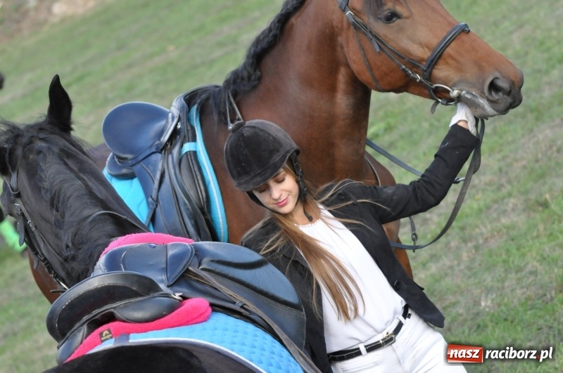 Zdjęcie w galerii na portalu naszraciborz.pl: Raciborski Hubertus 2018. Przemarsz przez miasto i pogoń za lisem wiadomości z regionu