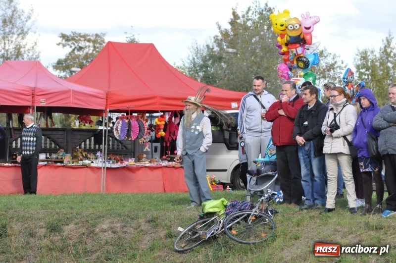 Zdjęcie w galerii na portalu naszraciborz.pl: Raciborski Hubertus 2018. Przemarsz przez miasto i pogoń za lisem wiadomości z regionu