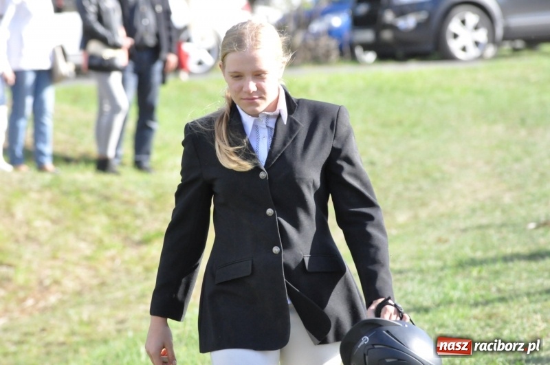 Zdjęcie w galerii na portalu naszraciborz.pl: Raciborski Hubertus 2018. Przemarsz przez miasto i pogoń za lisem wiadomości z regionu