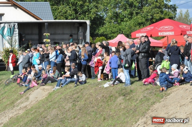 Zdjęcie w galerii na portalu naszraciborz.pl: Raciborski Hubertus 2018. Przemarsz przez miasto i pogoń za lisem wiadomości z regionu