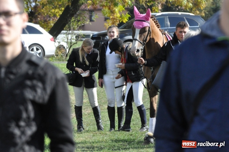 Zdjęcie w galerii na portalu naszraciborz.pl: Raciborski Hubertus 2018. Przemarsz przez miasto i pogoń za lisem wiadomości z regionu
