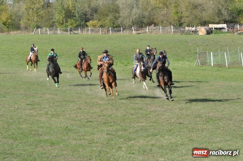 Zdjęcie w galerii na portalu naszraciborz.pl: Raciborski Hubertus 2018. Przemarsz przez miasto i pogoń za lisem wiadomości z regionu