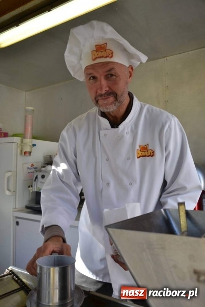 Zdjęcie w galerii na portalu naszraciborz.pl: Food trucki zagościły znów na zamku wiadomości z regionu