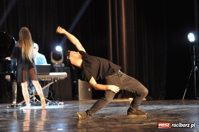 Zdjęcie w galerii na portalu naszraciborz.pl: RCK zapełniony po brzegi. Gala SKAZY 2018  wiadomości z regionu