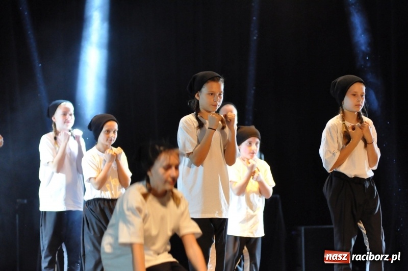 Zdjęcie w galerii na portalu naszraciborz.pl: RCK zapełniony po brzegi. Gala SKAZY 2018  wiadomości z regionu