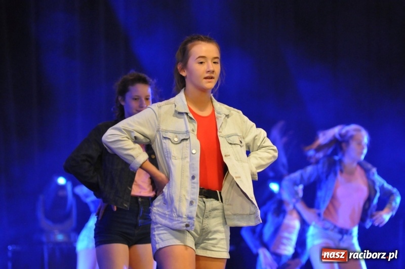 Zdjęcie w galerii na portalu naszraciborz.pl: RCK zapełniony po brzegi. Gala SKAZY 2018  wiadomości z regionu