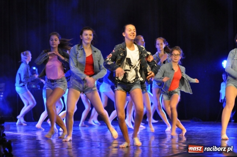 Zdjęcie w galerii na portalu naszraciborz.pl: RCK zapełniony po brzegi. Gala SKAZY 2018  wiadomości z regionu