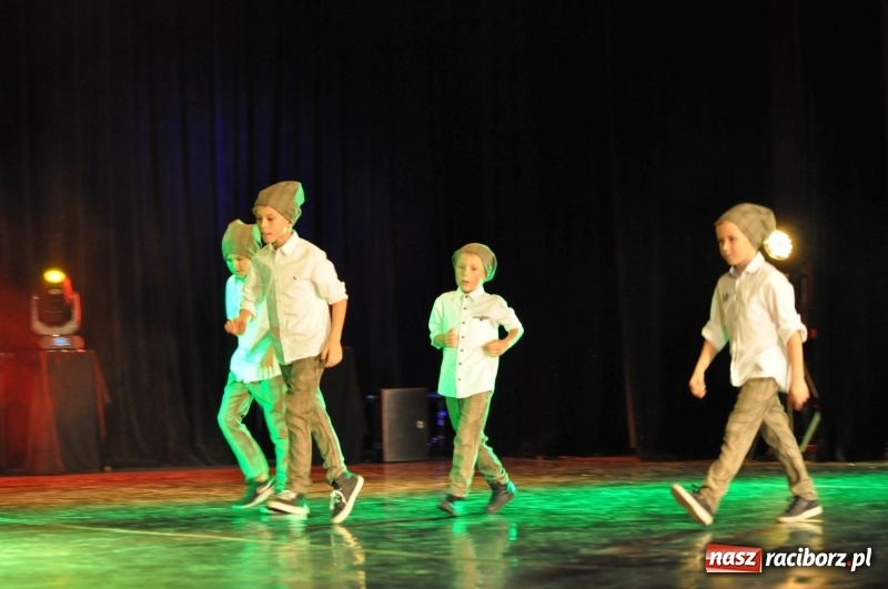 Zdjęcie w galerii na portalu naszraciborz.pl: RCK zapełniony po brzegi. Gala SKAZY 2018  wiadomości z regionu