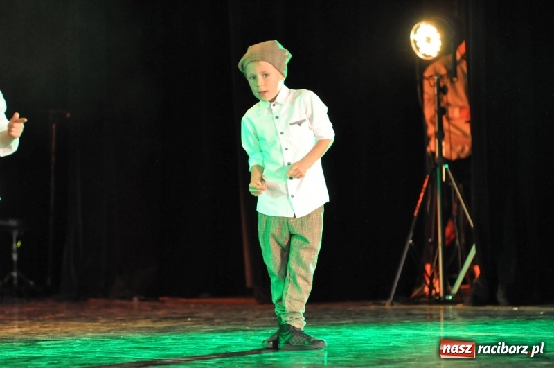 Zdjęcie w galerii na portalu naszraciborz.pl: RCK zapełniony po brzegi. Gala SKAZY 2018  wiadomości z regionu