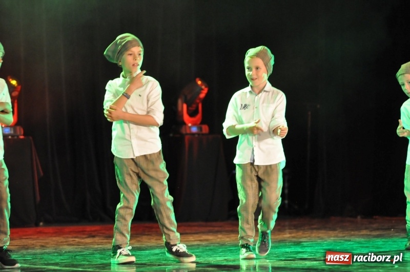 Zdjęcie w galerii na portalu naszraciborz.pl: RCK zapełniony po brzegi. Gala SKAZY 2018  wiadomości z regionu