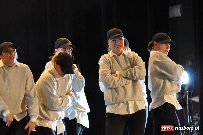 Zdjęcie w galerii na portalu naszraciborz.pl: RCK zapełniony po brzegi. Gala SKAZY 2018  wiadomości z regionu