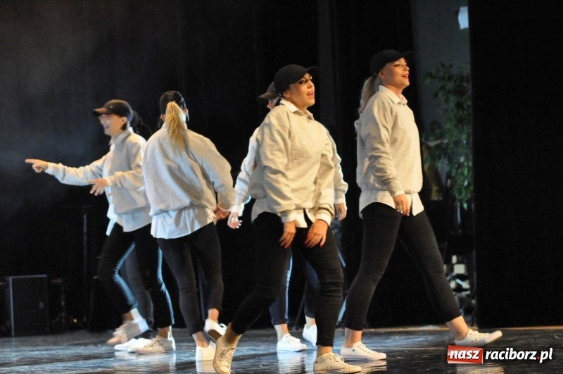 Zdjęcie w galerii na portalu naszraciborz.pl: RCK zapełniony po brzegi. Gala SKAZY 2018  wiadomości z regionu