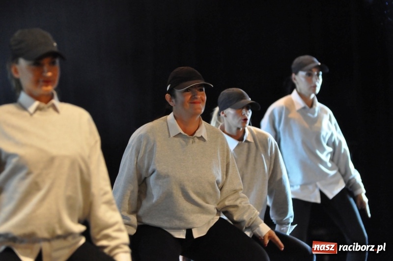 Zdjęcie w galerii na portalu naszraciborz.pl: RCK zapełniony po brzegi. Gala SKAZY 2018  wiadomości z regionu