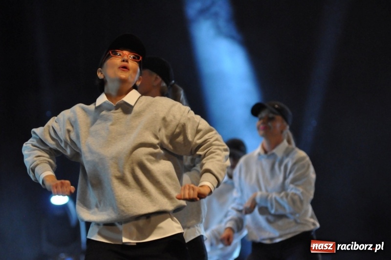 Zdjęcie w galerii na portalu naszraciborz.pl: RCK zapełniony po brzegi. Gala SKAZY 2018  wiadomości z regionu