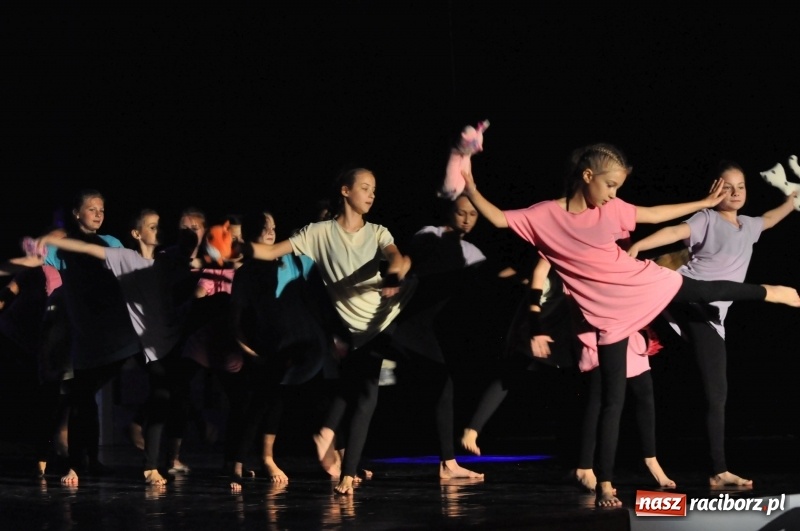 Zdjęcie w galerii na portalu naszraciborz.pl: RCK zapełniony po brzegi. Gala SKAZY 2018  wiadomości z regionu