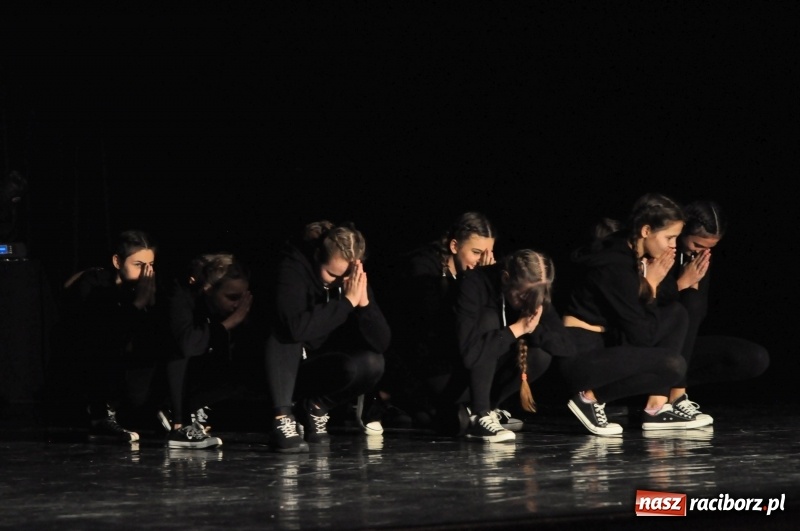 Zdjęcie w galerii na portalu naszraciborz.pl: RCK zapełniony po brzegi. Gala SKAZY 2018  wiadomości z regionu