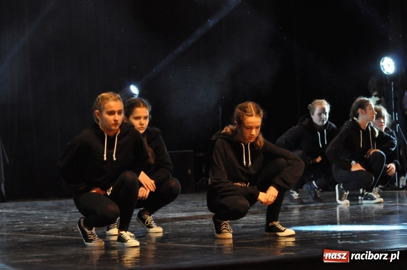 Zdjęcie w galerii na portalu naszraciborz.pl: RCK zapełniony po brzegi. Gala SKAZY 2018  wiadomości z regionu