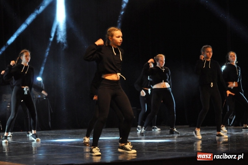 Zdjęcie w galerii na portalu naszraciborz.pl: RCK zapełniony po brzegi. Gala SKAZY 2018  wiadomości z regionu