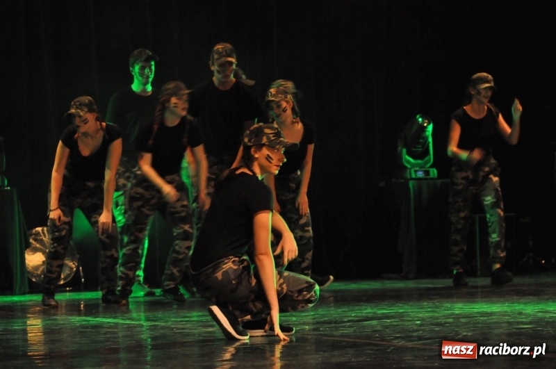 Zdjęcie w galerii na portalu naszraciborz.pl: RCK zapełniony po brzegi. Gala SKAZY 2018  wiadomości z regionu