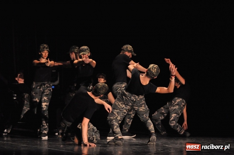 Zdjęcie w galerii na portalu naszraciborz.pl: RCK zapełniony po brzegi. Gala SKAZY 2018  wiadomości z regionu