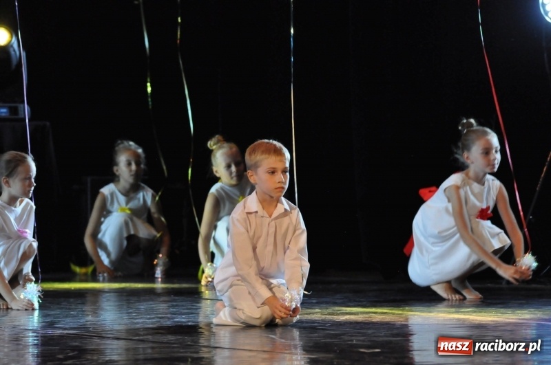 Zdjęcie w galerii na portalu naszraciborz.pl: RCK zapełniony po brzegi. Gala SKAZY 2018  wiadomości z regionu