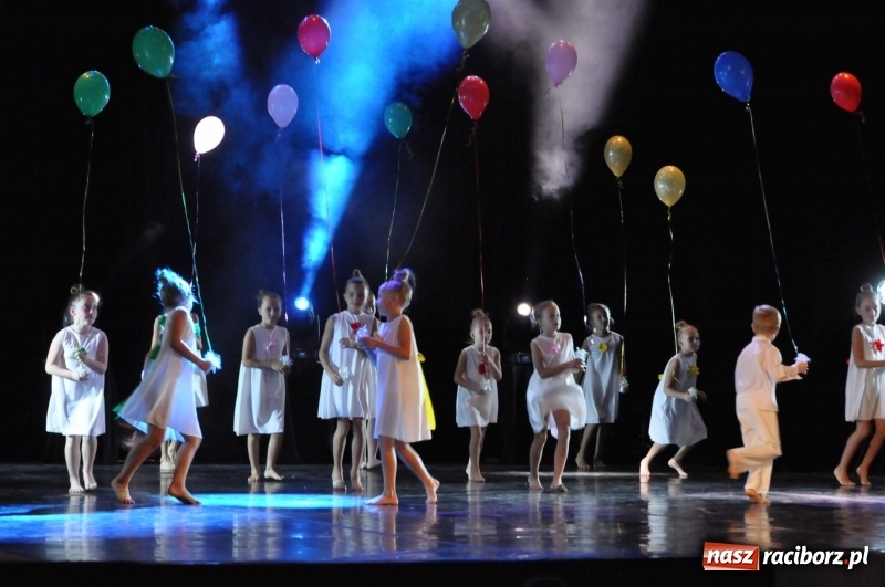 Zdjęcie w galerii na portalu naszraciborz.pl: RCK zapełniony po brzegi. Gala SKAZY 2018  wiadomości z regionu