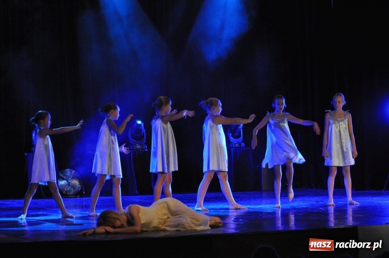 Zdjęcie w galerii na portalu naszraciborz.pl: RCK zapełniony po brzegi. Gala SKAZY 2018  wiadomości z regionu