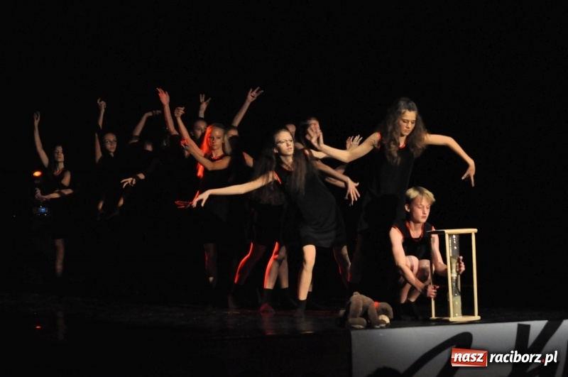 Zdjęcie w galerii na portalu naszraciborz.pl: RCK zapełniony po brzegi. Gala SKAZY 2018  wiadomości z regionu