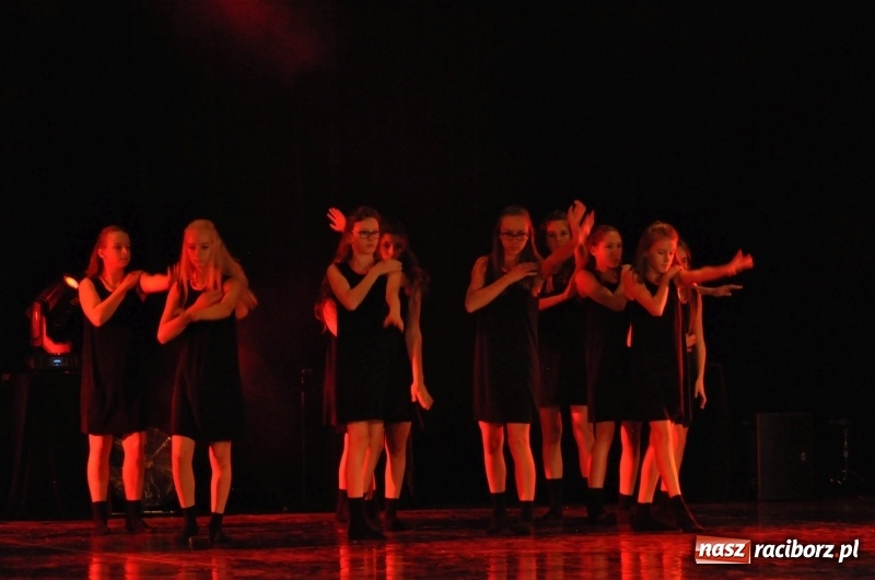 Zdjęcie w galerii na portalu naszraciborz.pl: RCK zapełniony po brzegi. Gala SKAZY 2018  wiadomości z regionu