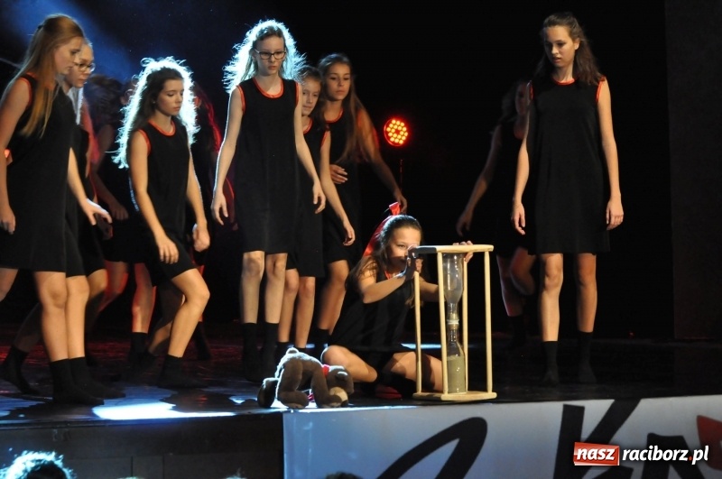 Zdjęcie w galerii na portalu naszraciborz.pl: RCK zapełniony po brzegi. Gala SKAZY 2018  wiadomości z regionu