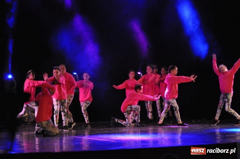 Zdjęcie w galerii na portalu naszraciborz.pl: RCK zapełniony po brzegi. Gala SKAZY 2018  wiadomości z regionu