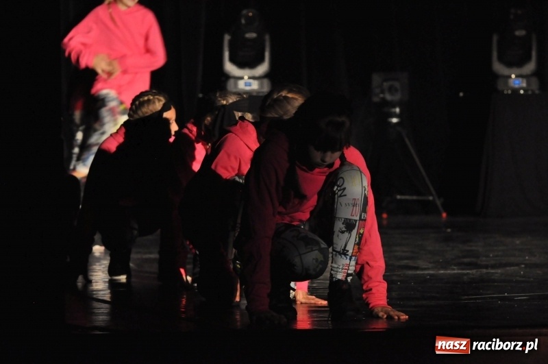 Zdjęcie w galerii na portalu naszraciborz.pl: RCK zapełniony po brzegi. Gala SKAZY 2018  wiadomości z regionu