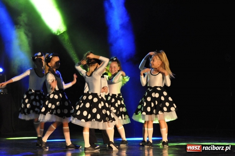 Zdjęcie w galerii na portalu naszraciborz.pl: RCK zapełniony po brzegi. Gala SKAZY 2018  wiadomości z regionu