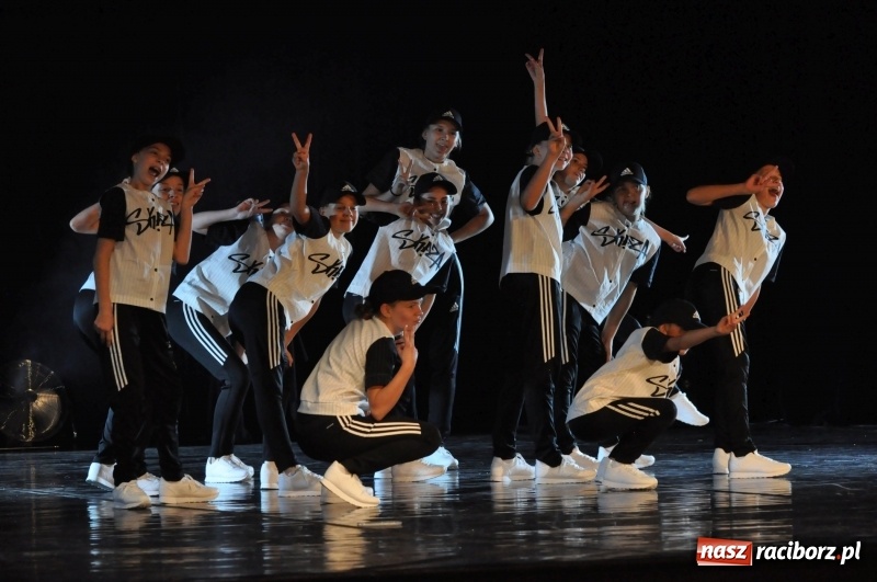 Zdjęcie w galerii na portalu naszraciborz.pl: RCK zapełniony po brzegi. Gala SKAZY 2018  wiadomości z regionu