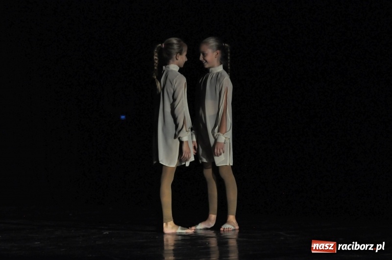 Zdjęcie w galerii na portalu naszraciborz.pl: RCK zapełniony po brzegi. Gala SKAZY 2018  wiadomości z regionu