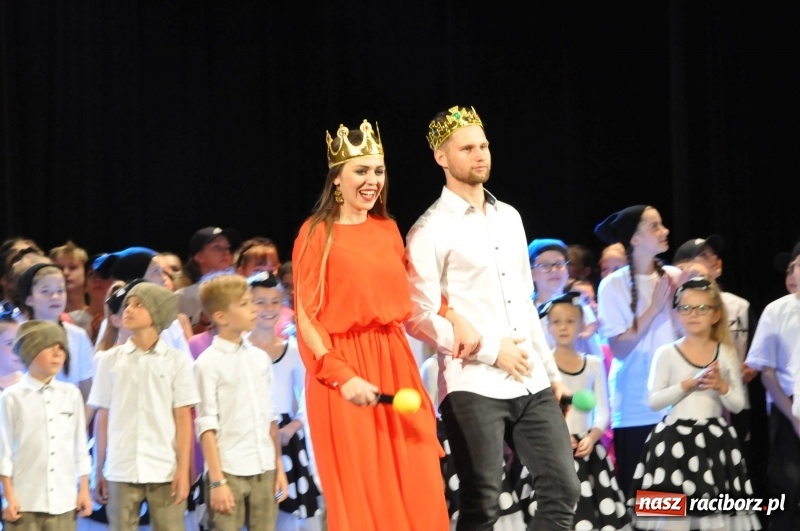 Zdjęcie w galerii na portalu naszraciborz.pl: RCK zapełniony po brzegi. Gala SKAZY 2018  wiadomości z regionu