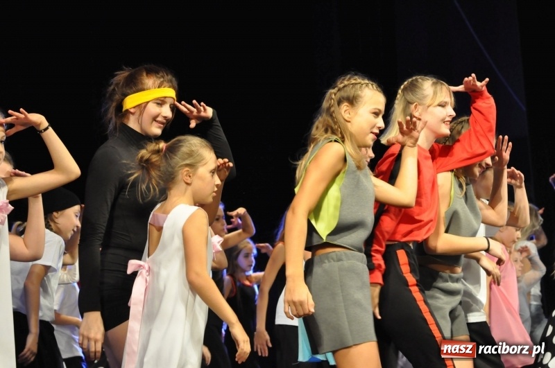 Zdjęcie w galerii na portalu naszraciborz.pl: RCK zapełniony po brzegi. Gala SKAZY 2018  wiadomości z regionu