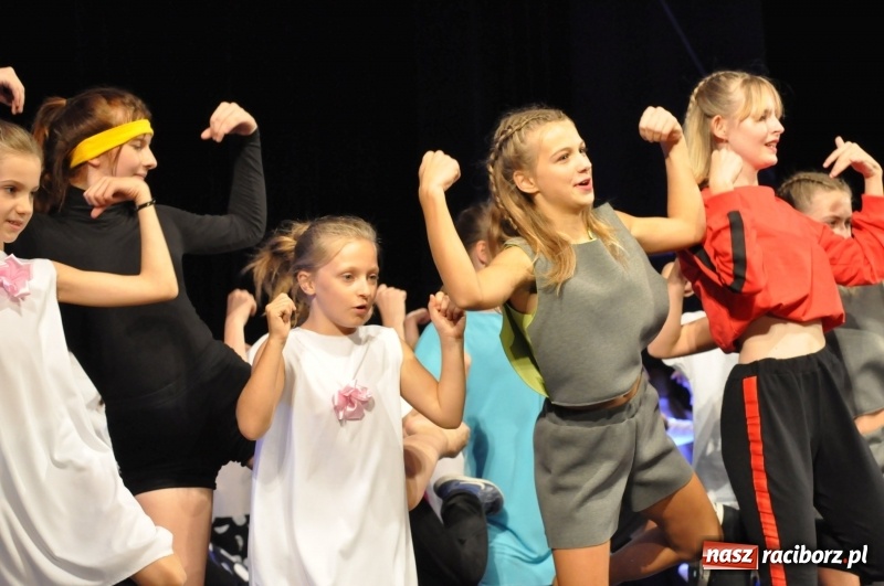 Zdjęcie w galerii na portalu naszraciborz.pl: RCK zapełniony po brzegi. Gala SKAZY 2018  wiadomości z regionu