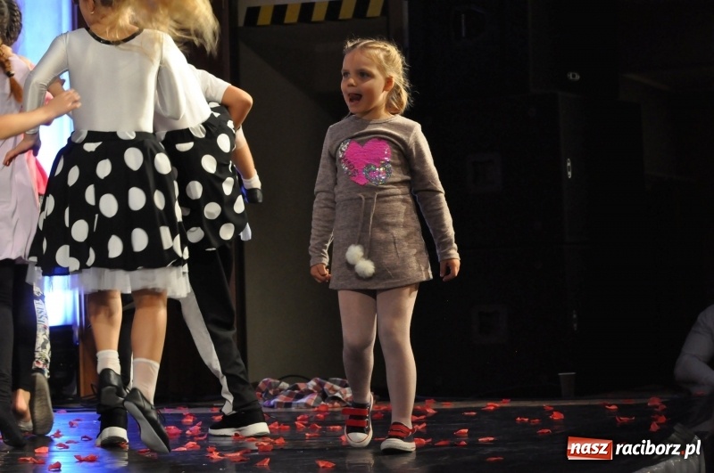 Zdjęcie w galerii na portalu naszraciborz.pl: RCK zapełniony po brzegi. Gala SKAZY 2018  wiadomości z regionu