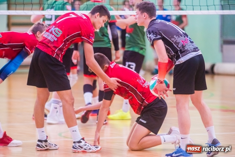 Zdjęcie w galerii na portalu naszraciborz.pl: Pięciosetowy maraton siatkarski na inaugurację sezonu wiadomości z regionu